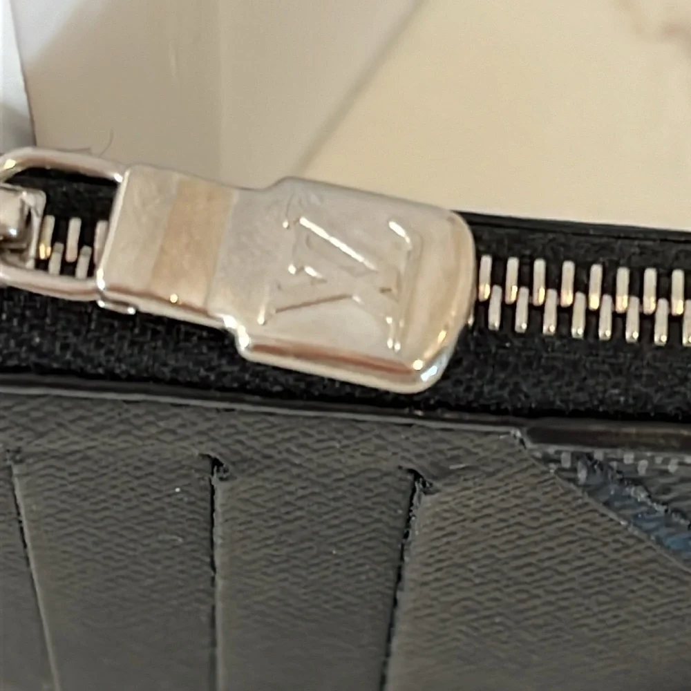 Louis Vuitton Damier Eclipse Card holder